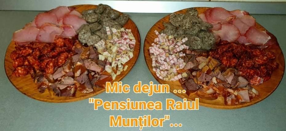 Pensiunea Raiul Muntilor Sebiş Esterno foto